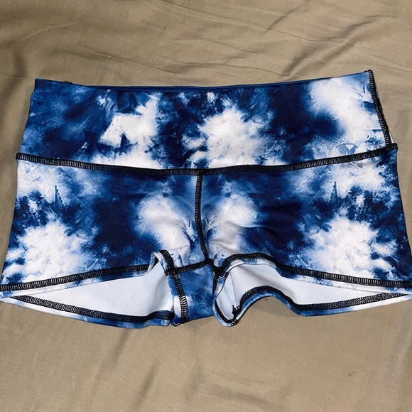 Kailoha Shorts - Picture 1 of 4
